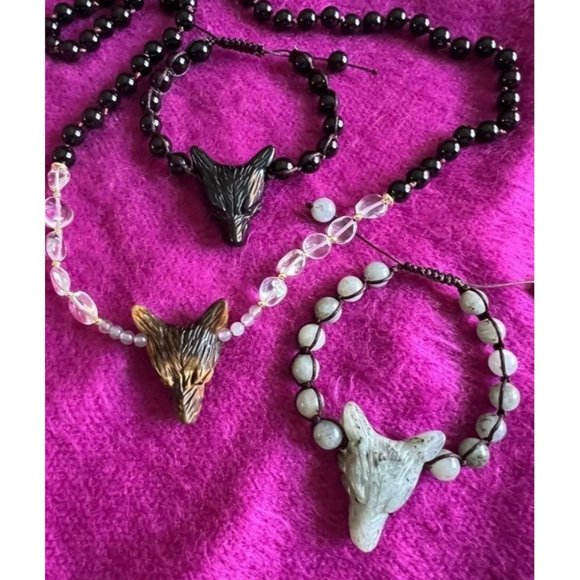 Wolf Talisman Spirit Animal Labradorite Bracelet - Picture 2 of 11